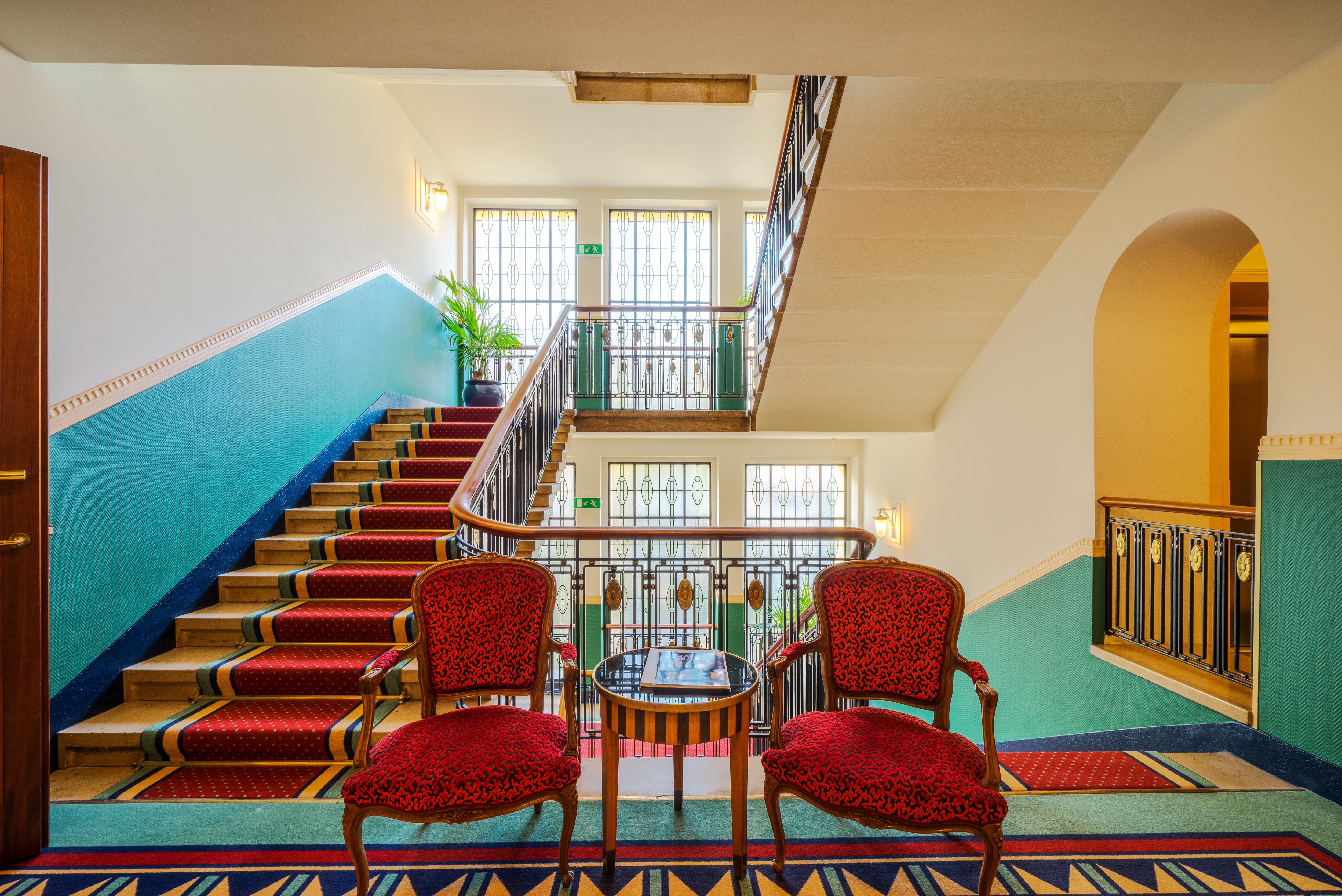 Hotel Art Deco Montana 4*